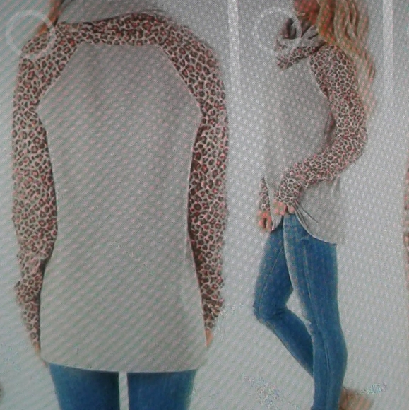 Leopard print cowl,neck sweatshirt - Picture 2 of 10